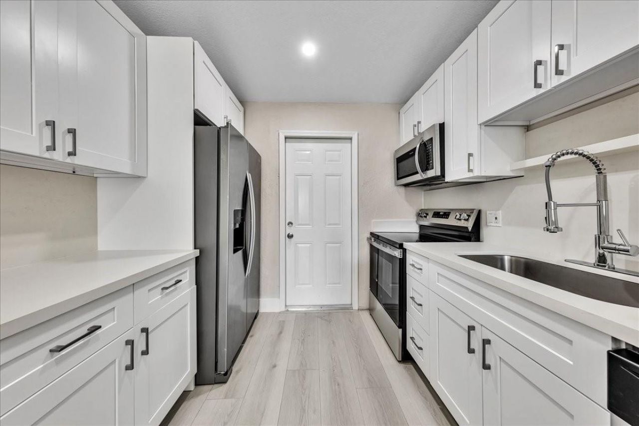 305 NE 8th Street, Pompano Beach, FL 33060 Photo