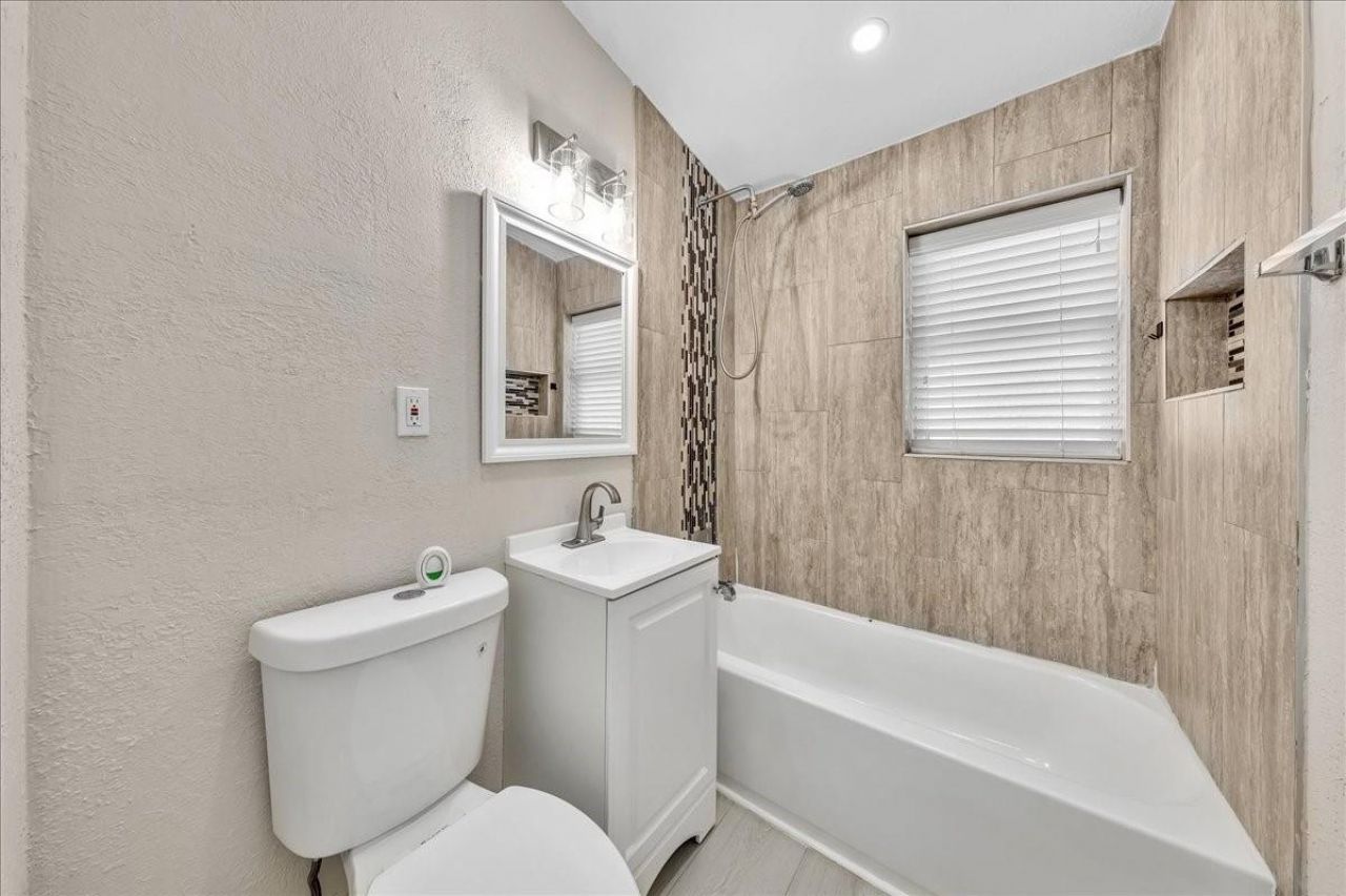 305 NE 8th Street, Pompano Beach, FL 33060 Photo