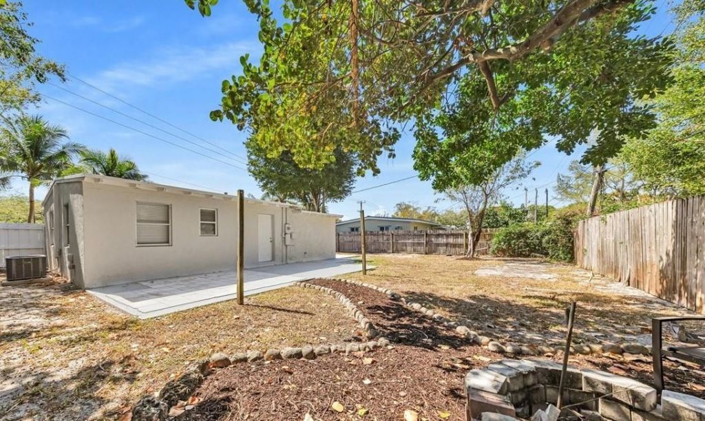 305 NE 8th Street, Pompano Beach, FL 33060 Photo