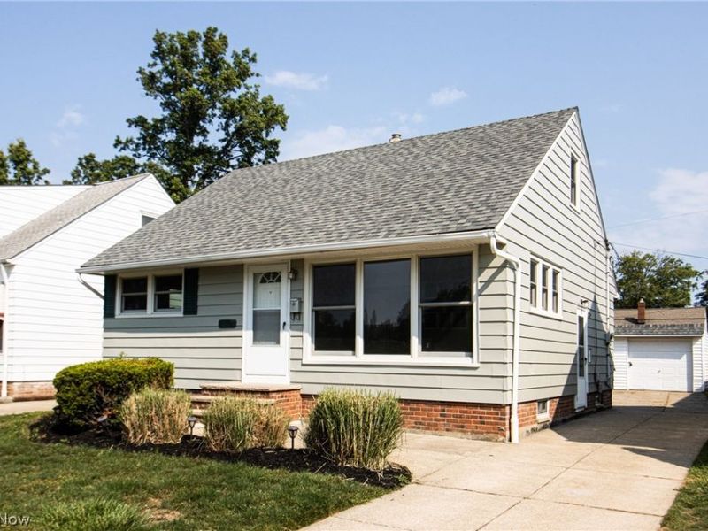 24791 Drakefield Avenue, Euclid, OH 44123 Photo 1