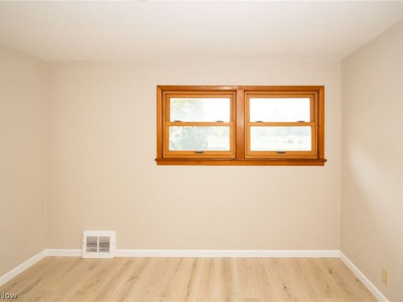 24791 Drakefield Avenue, Euclid, OH 44123 Photo 17