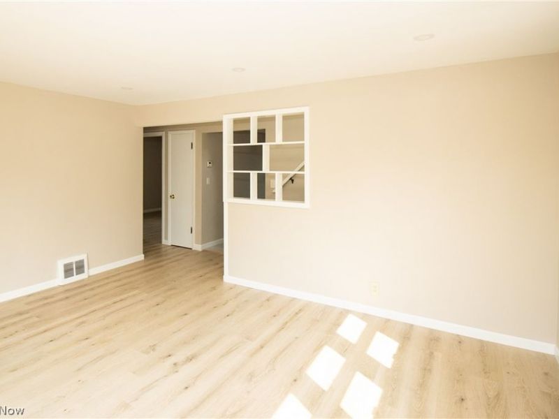 24791 Drakefield Avenue, Euclid, OH 44123 Photo 8