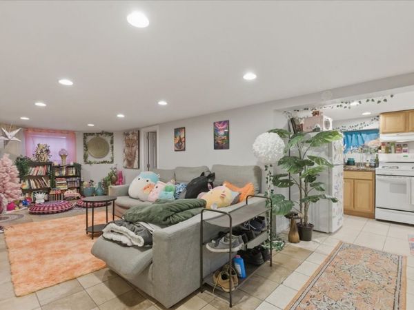 3727 N Bosworth Avenue , Unit GARDEN, Chicago, IL 60613