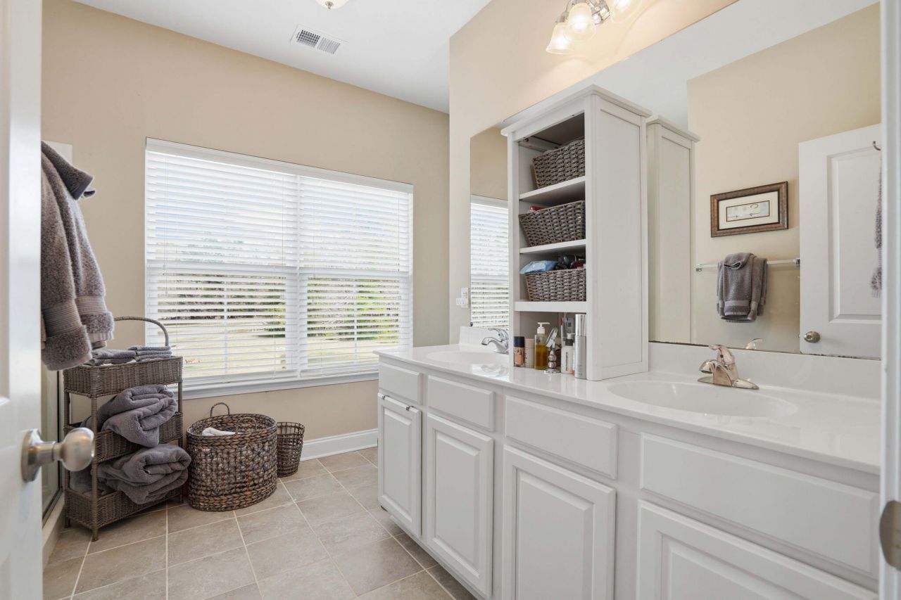 1065 Ashley Garden Boulevard Photo 17