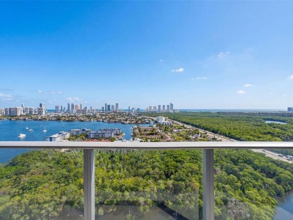 16385 Biscayne Blvd , Unit 2920, North Miami Beach, FL 33160
