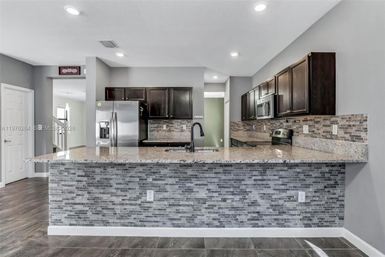 3440 W 100th Ter , Hialeah, FL 33018 Photo