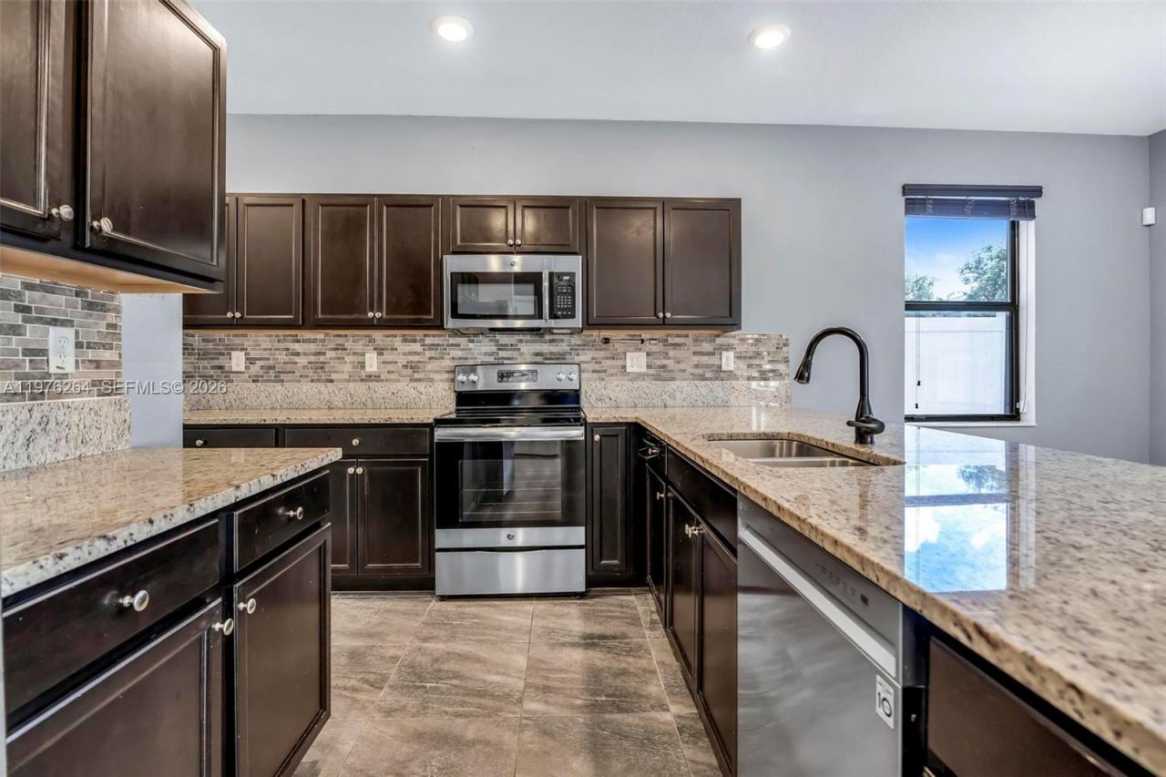 3440 W 100th Ter , Hialeah, FL 33018 Photo