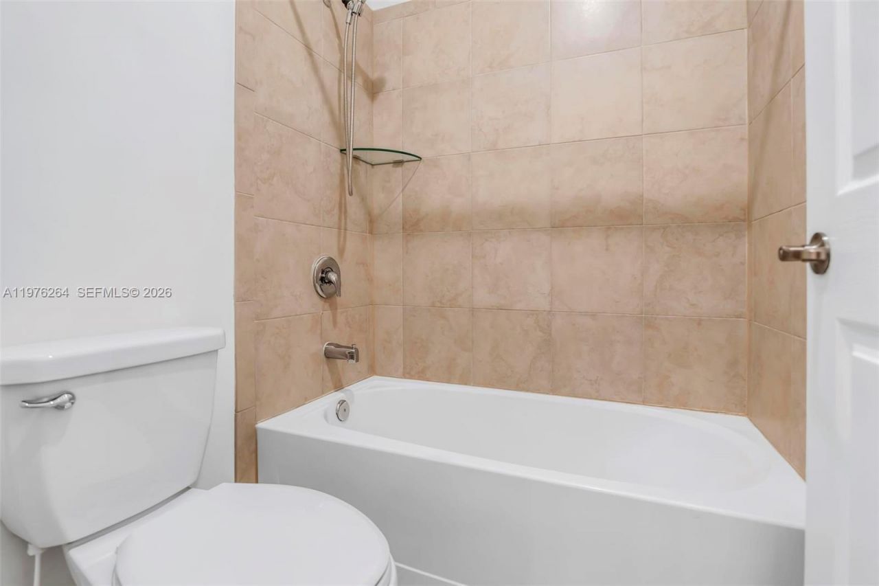 3440 W 100th Ter , Hialeah, FL 33018 Photo