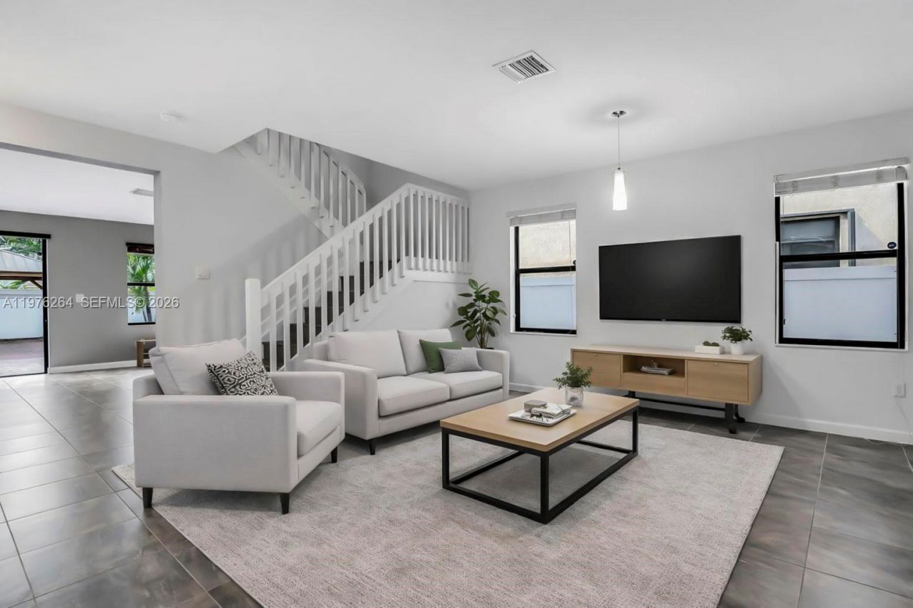 3440 W 100th Ter , Hialeah, FL 33018 Photo