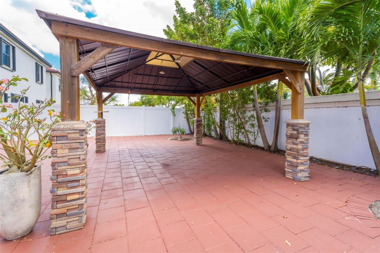 3440 W 100th Ter , Hialeah, FL 33018 Photo