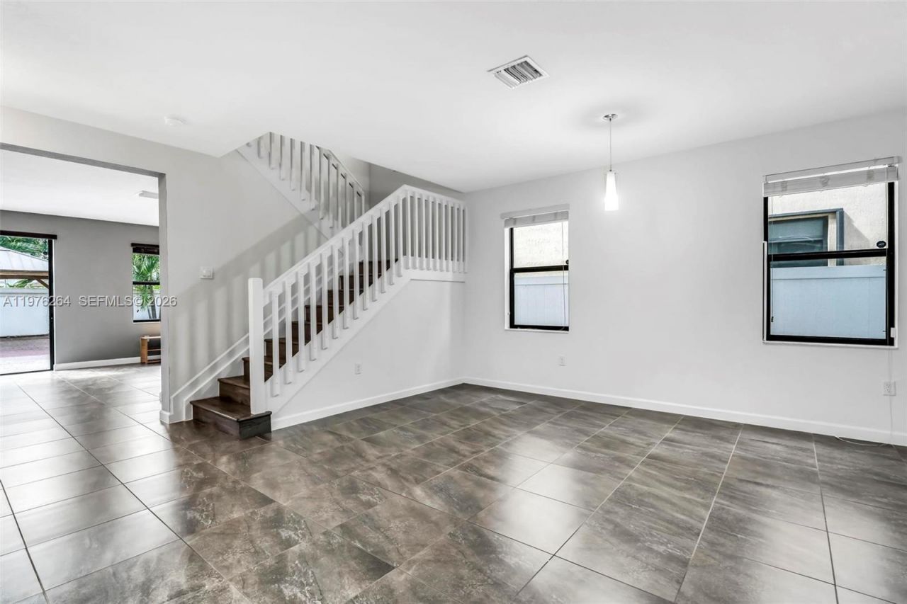 3440 W 100th Ter , Hialeah, FL 33018 Photo