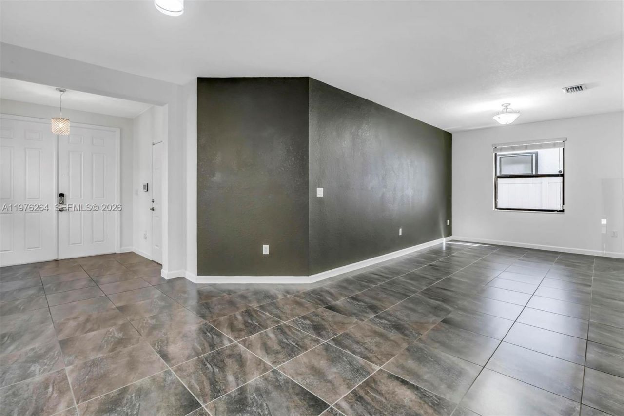 3440 W 100th Ter , Hialeah, FL 33018 Photo
