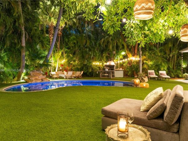 330 Gulf Rd , Key Biscayne, FL 33149