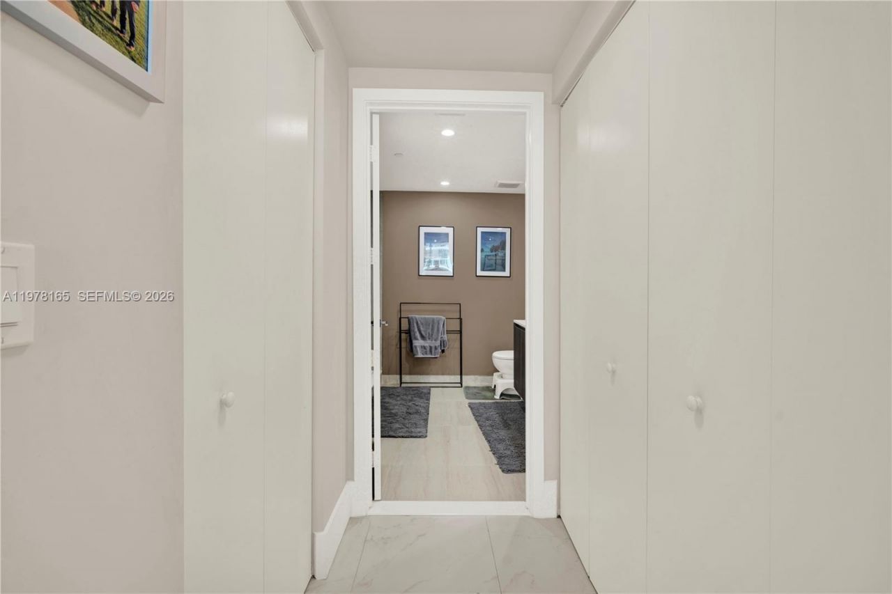 488 NE 18th St, Unit 2507, Miami, FL 33132 Photo