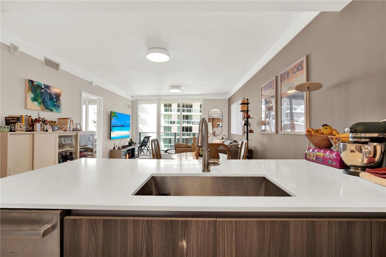 488 NE 18th St, Unit 2507, Miami, FL 33132 Photo