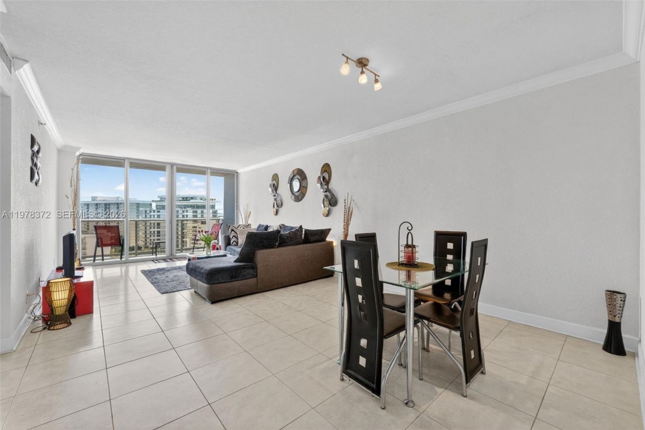 401 69th St, Unit 1206, Miami Beach, FL 33141 Photo