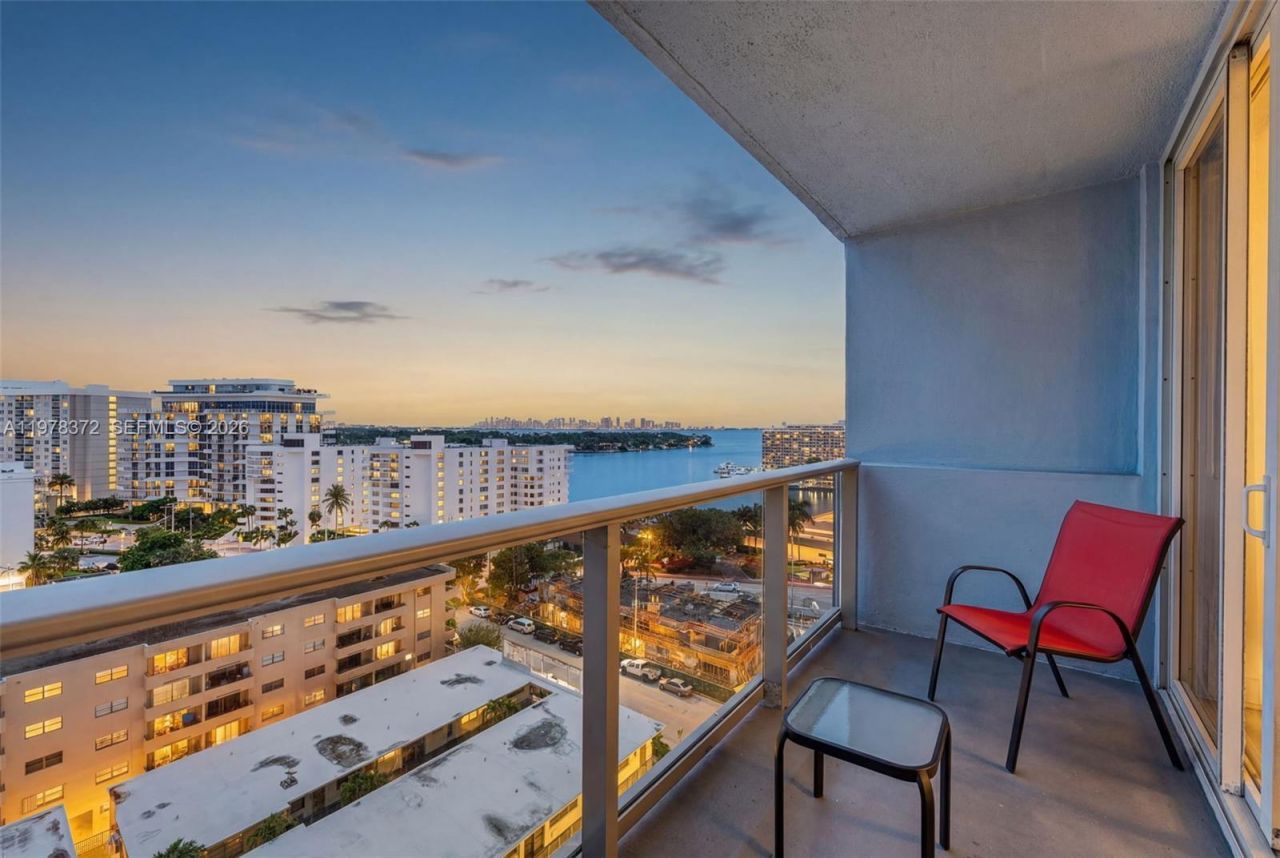 401 69th St, Unit 1206, Miami Beach, FL 33141 Photo
