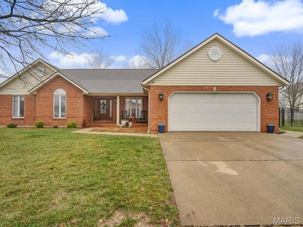 435 Paul Drive , Waterloo, IL 62298