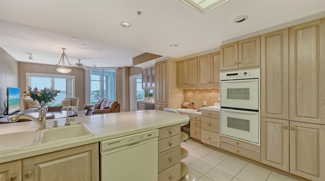 2450 Harbourside Drive, Unit 212, Longboat Key, FL 34228 Photo