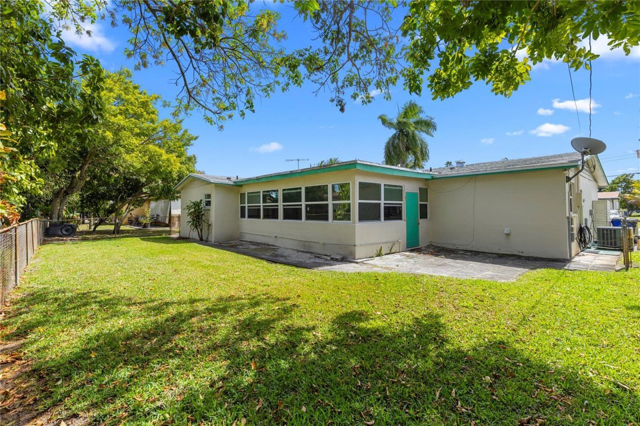 3321 NW 23rd Street , Lauderdale Lakes, FL 33311 Photo