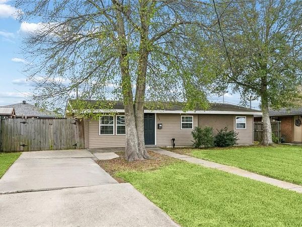 312 LYNNETTE Drive , Metairie, LA 70003