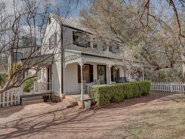 507 W Travis, Fredericksburg, TX 78624