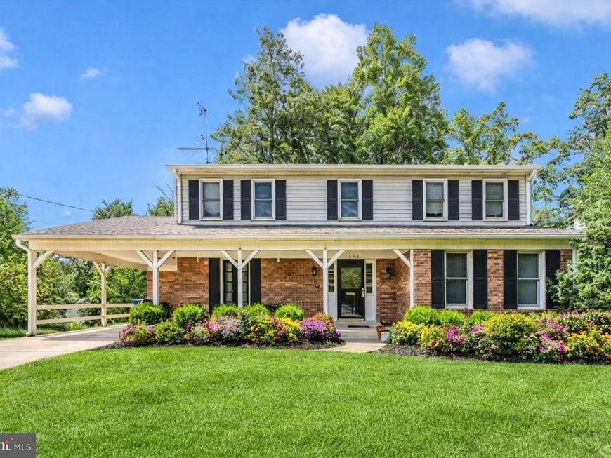 11806 Prestwick Road, Potomac, MD 20854 Main Photo