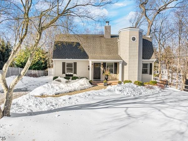 18 Harding Ter, Morristown, NJ 07960