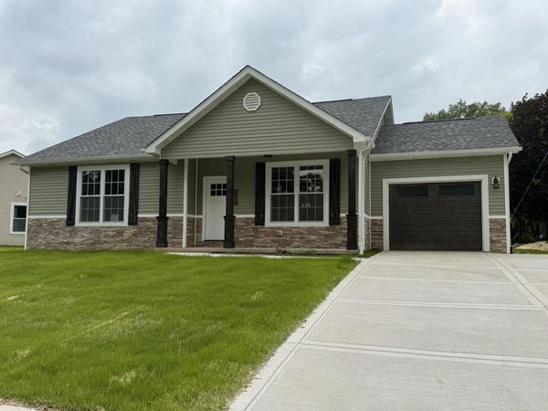 7456 Wilson Place, Merrillville, IN 46410