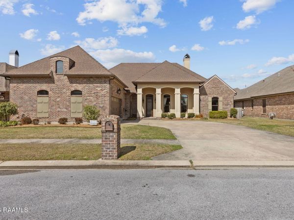108 Fernridge Drive , Lafayette, LA 70508