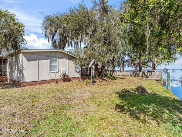 104 CREEK Lane, Palatka, FL 32177