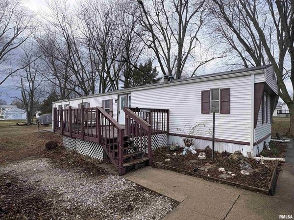 107 N FULTON Street, Payson, IL 62360