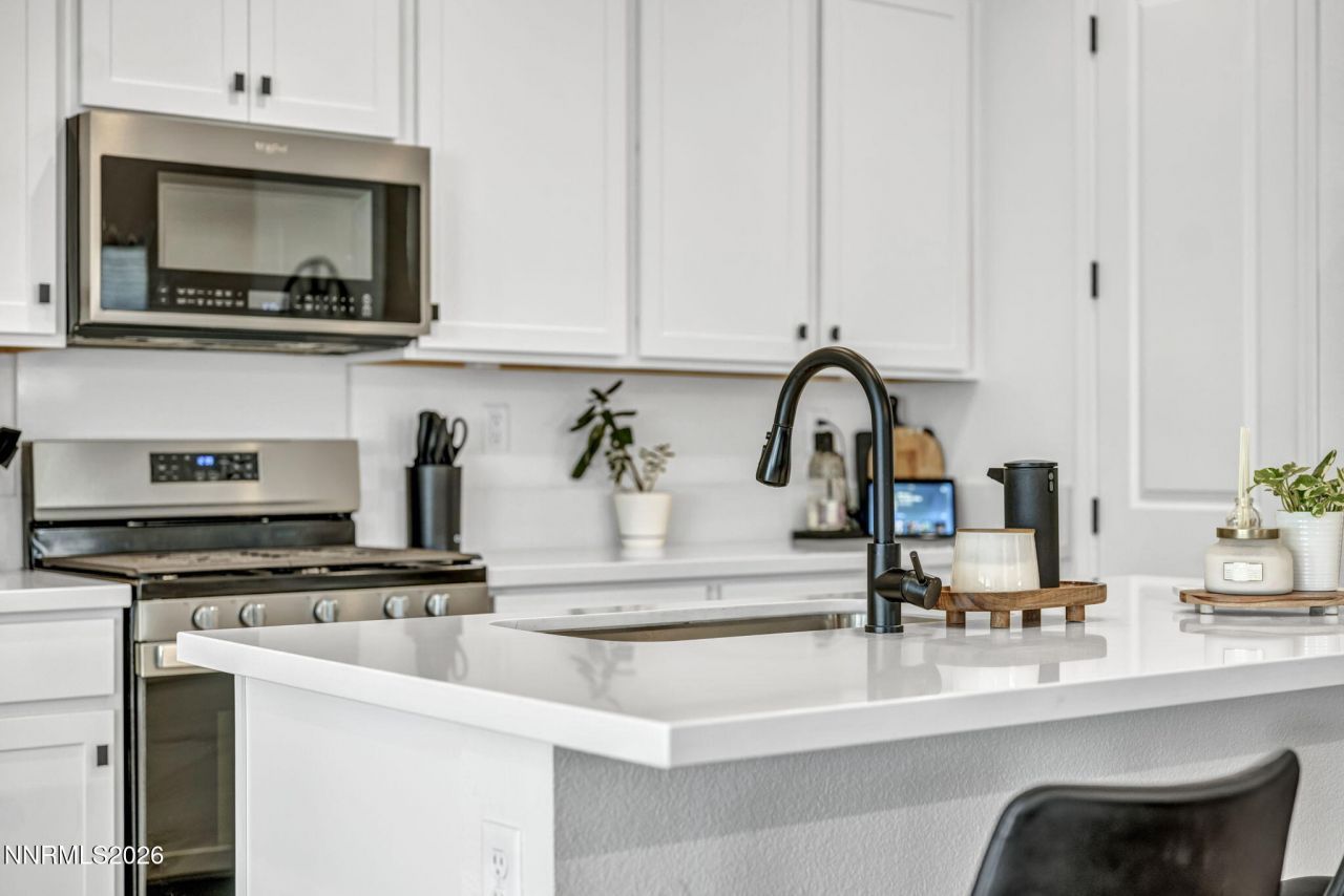 2469 Metolius Drive, Sparks, NV 89436 Photo