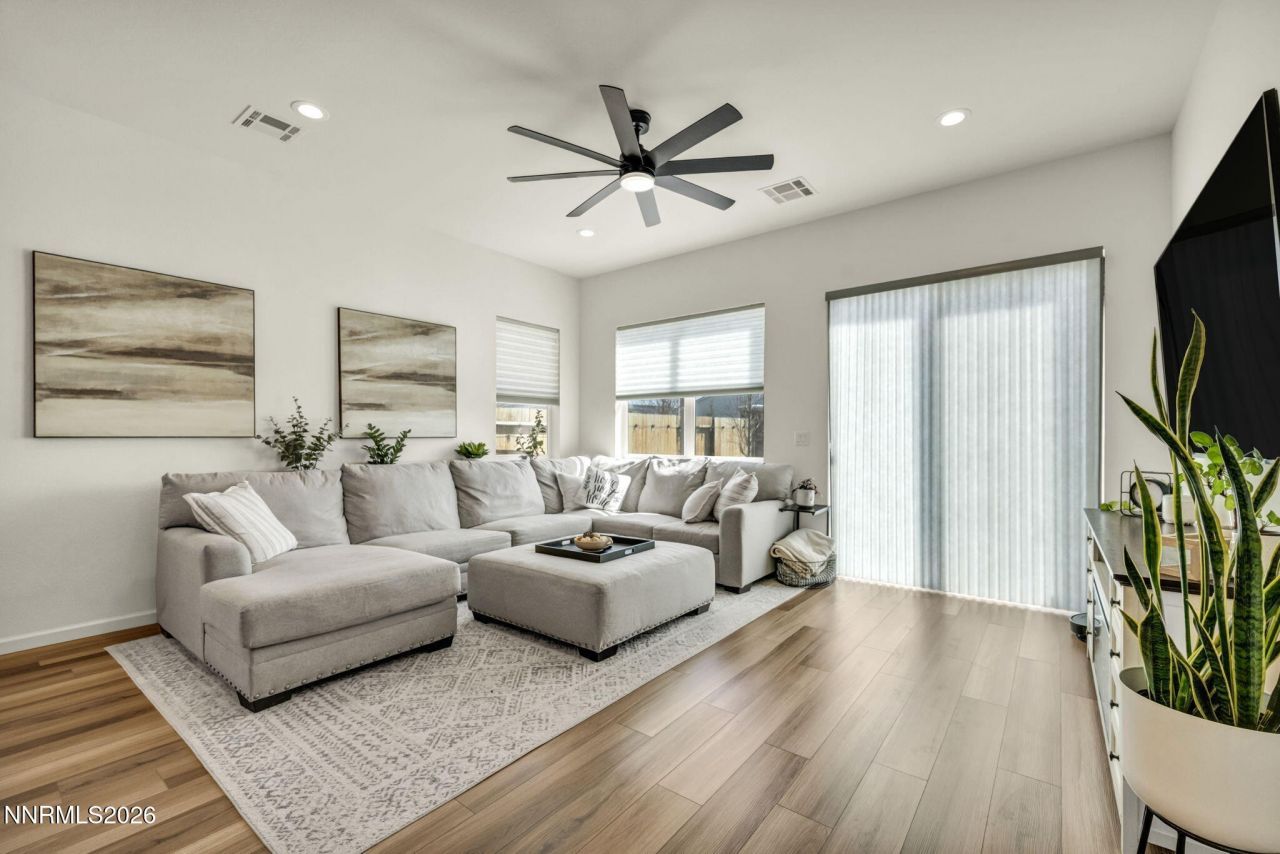 2469 Metolius Drive, Sparks, NV 89436 Photo