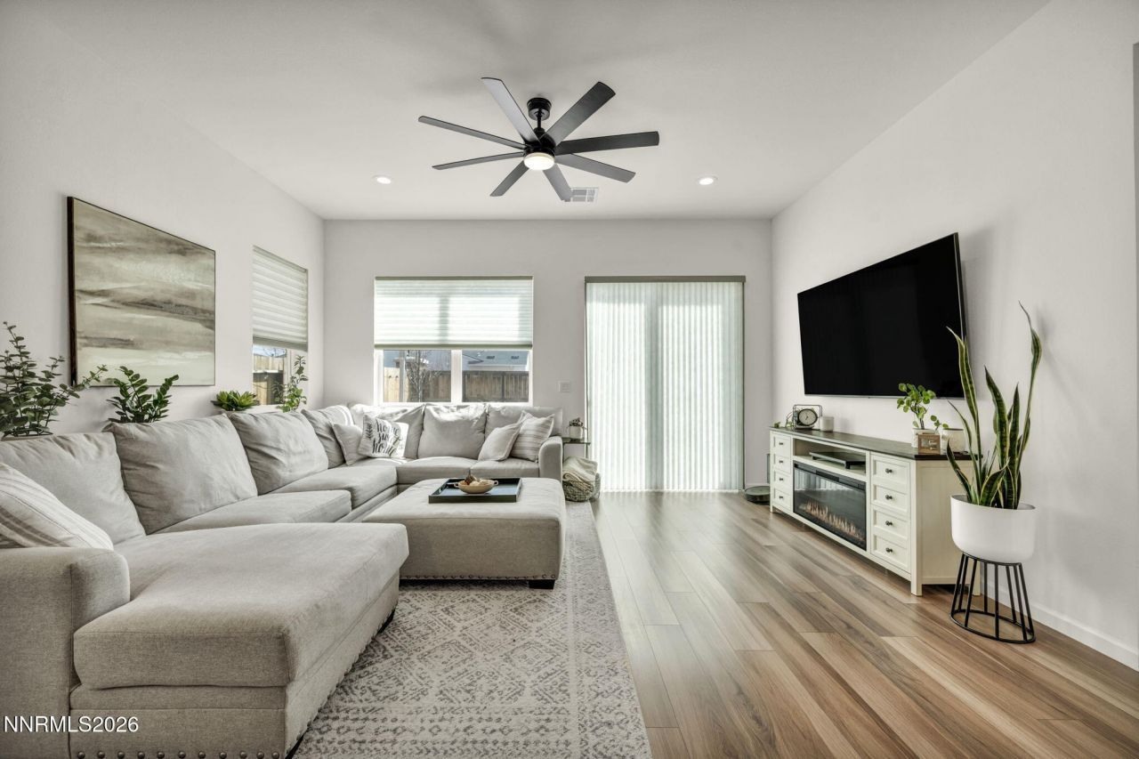 2469 Metolius Drive, Sparks, NV 89436 Photo