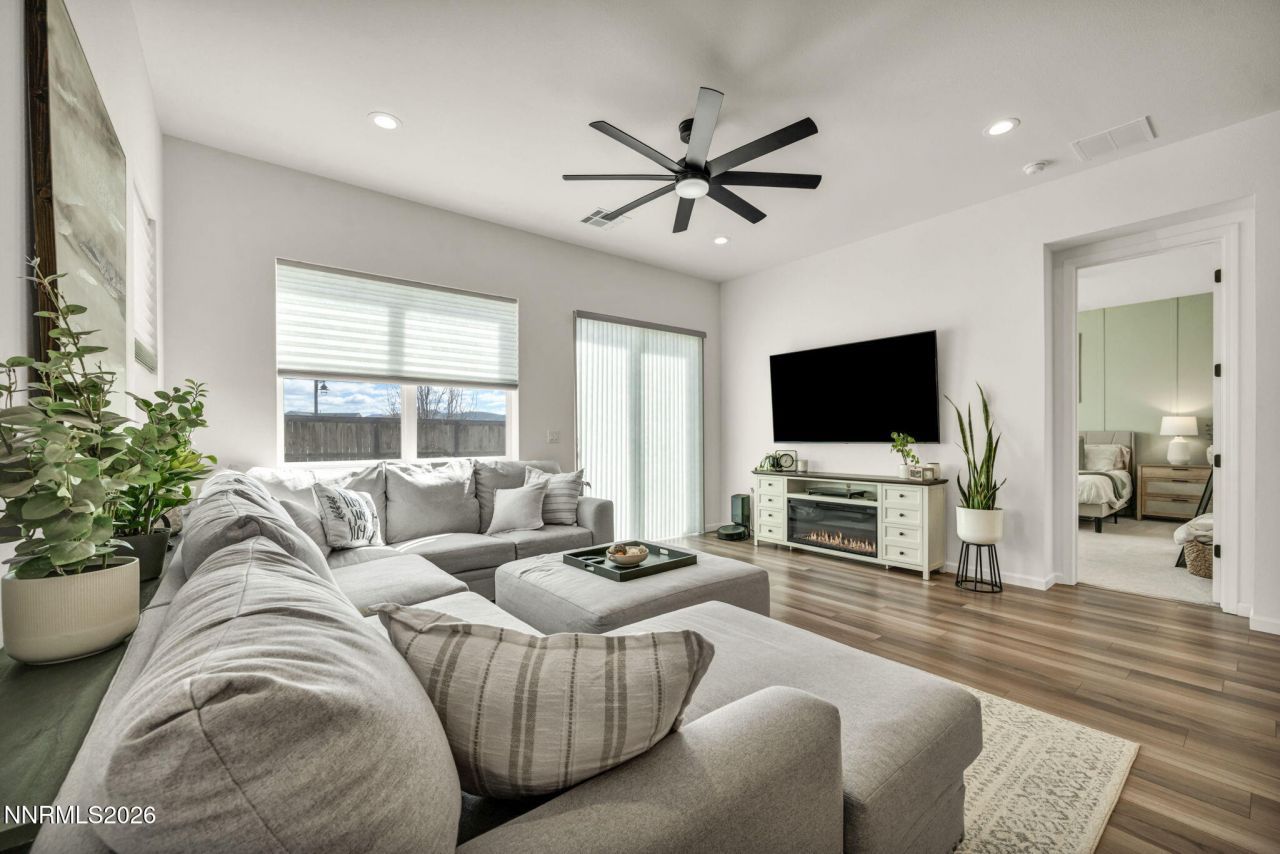 2469 Metolius Drive, Sparks, NV 89436 Photo