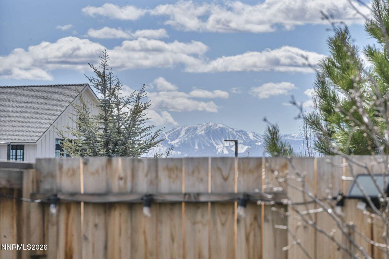 2469 Metolius Drive, Sparks, NV 89436 Photo