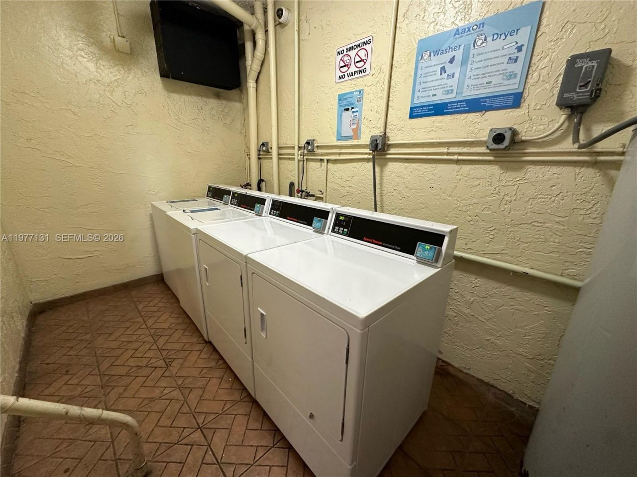 3710 NW 21st St , Unit 211, Lauderdale Lakes, FL 33311 Photo