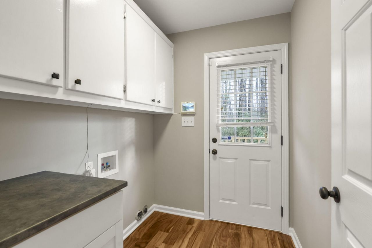 135 Litchfield Court Photo 10