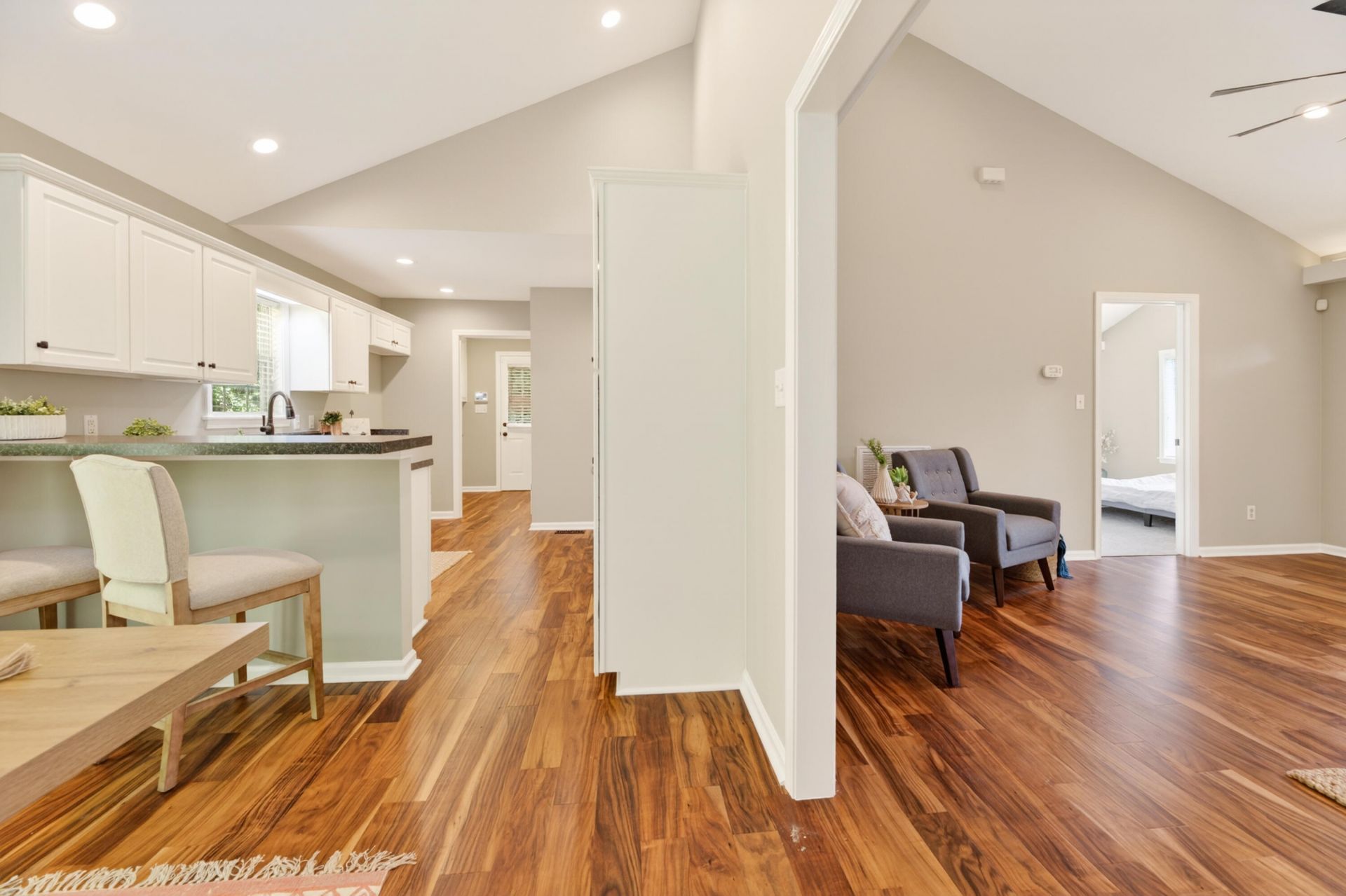 135 Litchfield Court Photo 15