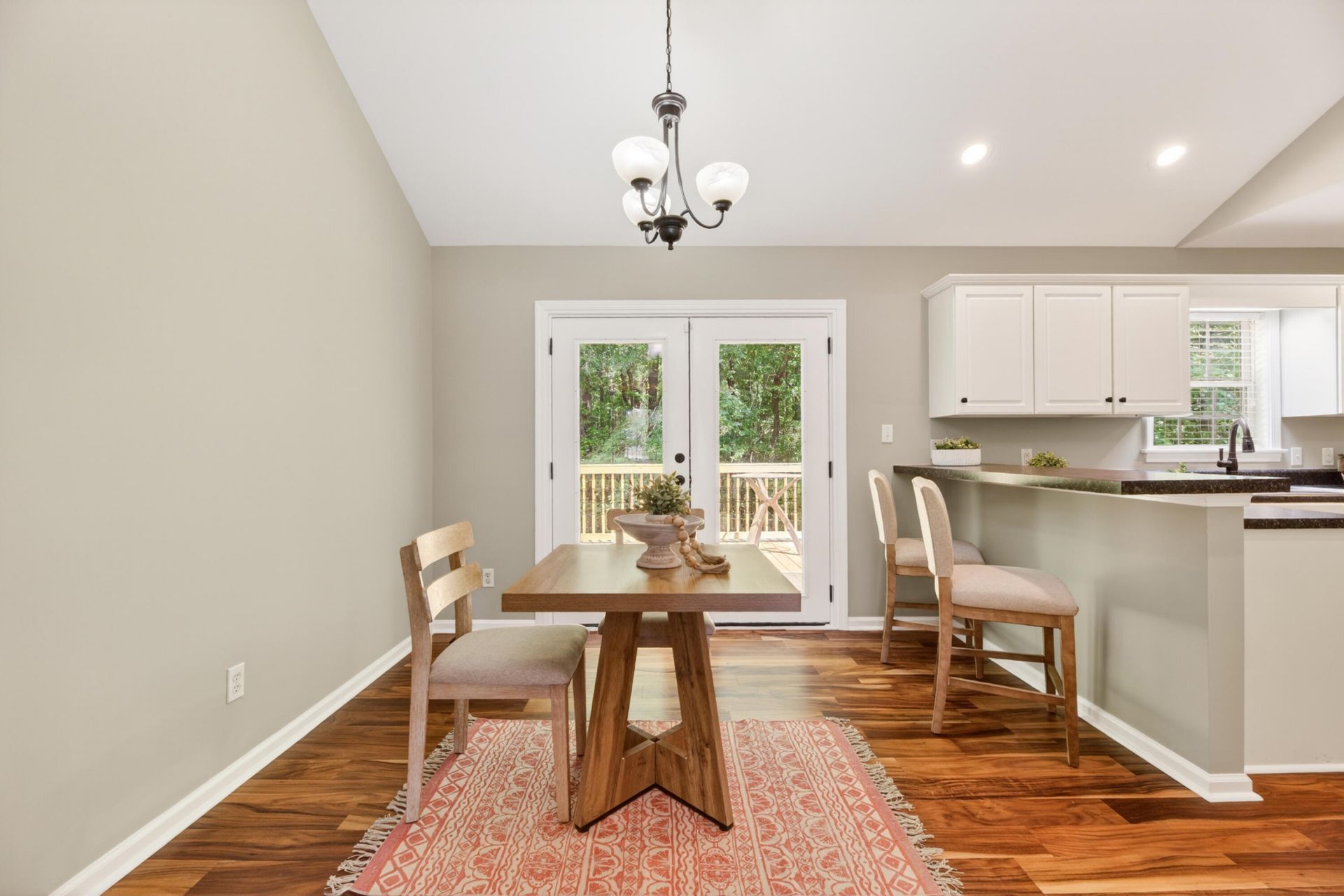135 Litchfield Court Photo 16