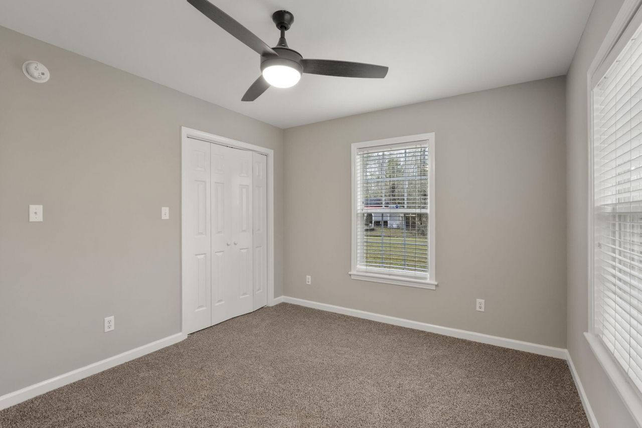 135 Litchfield Court Photo 19