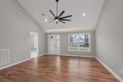 135 Litchfield Court photo 4