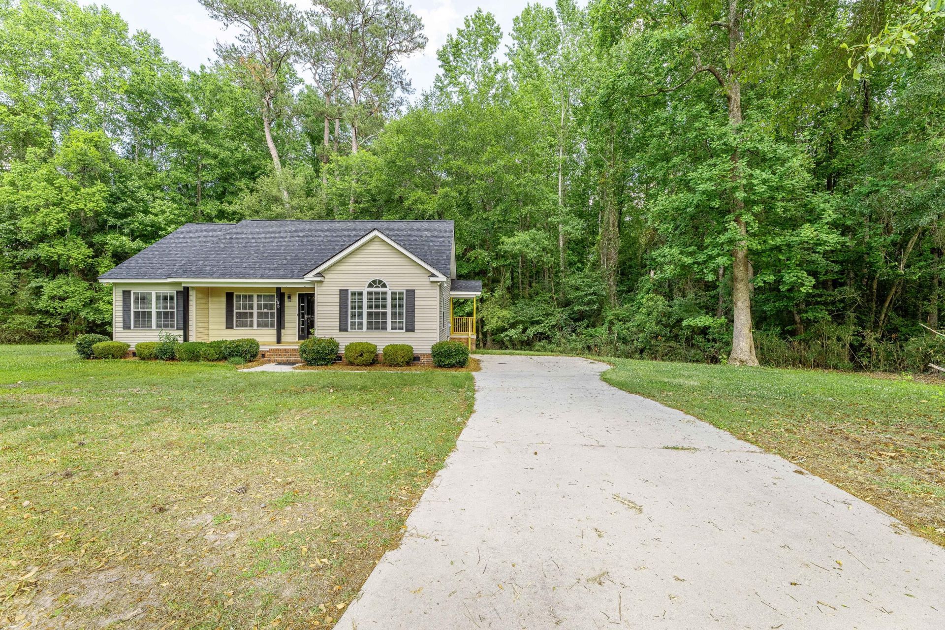 135 Litchfield Court Photo 42