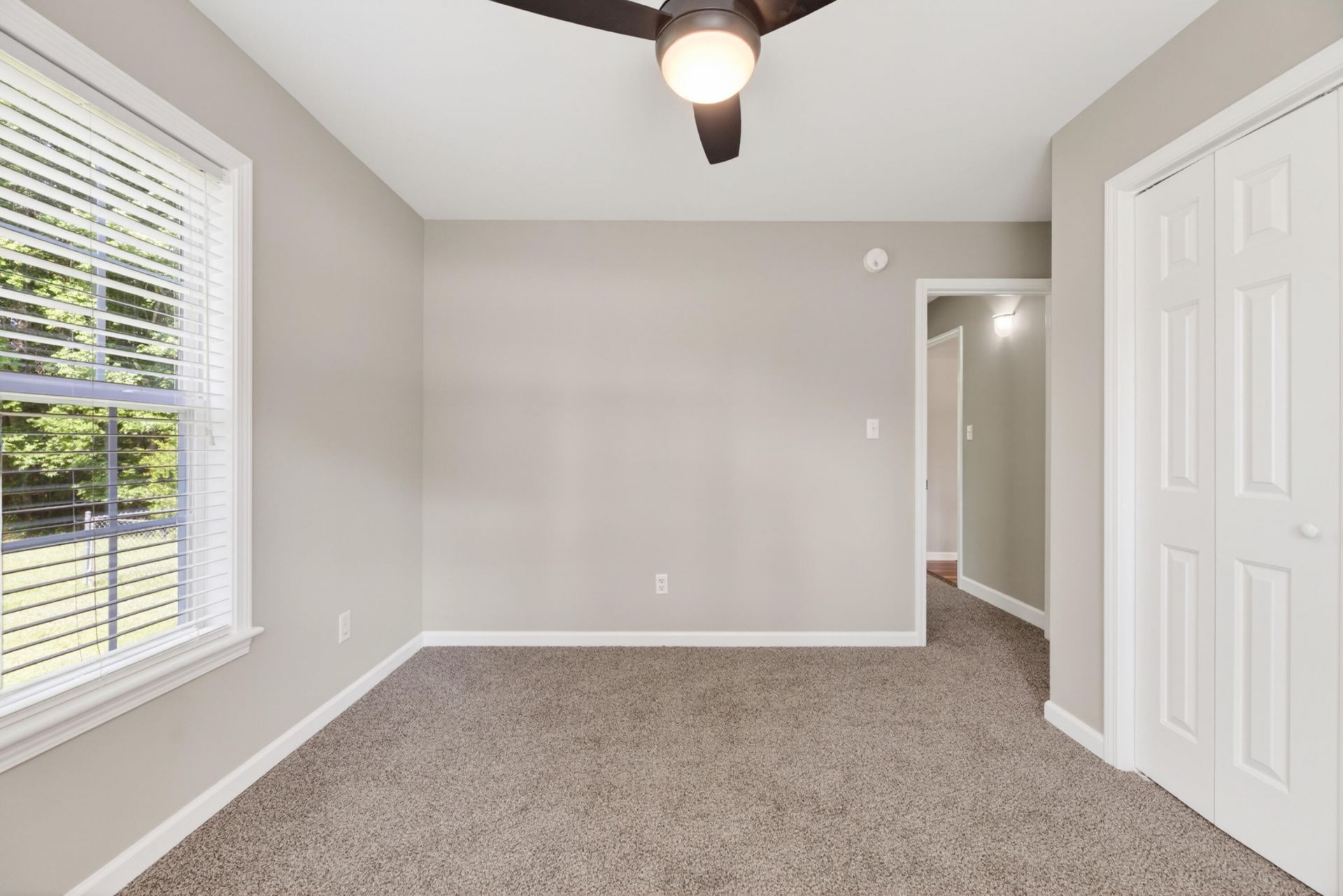135 Litchfield Court Photo 45