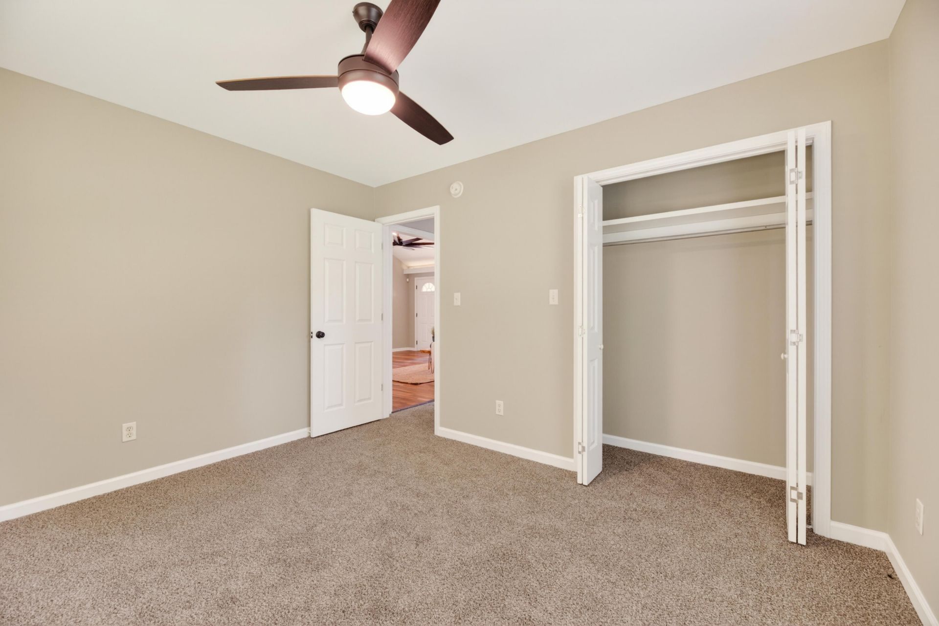 135 Litchfield Court Photo 48