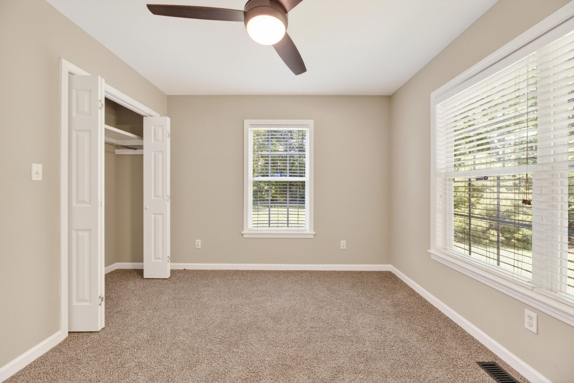 135 Litchfield Court Photo 49