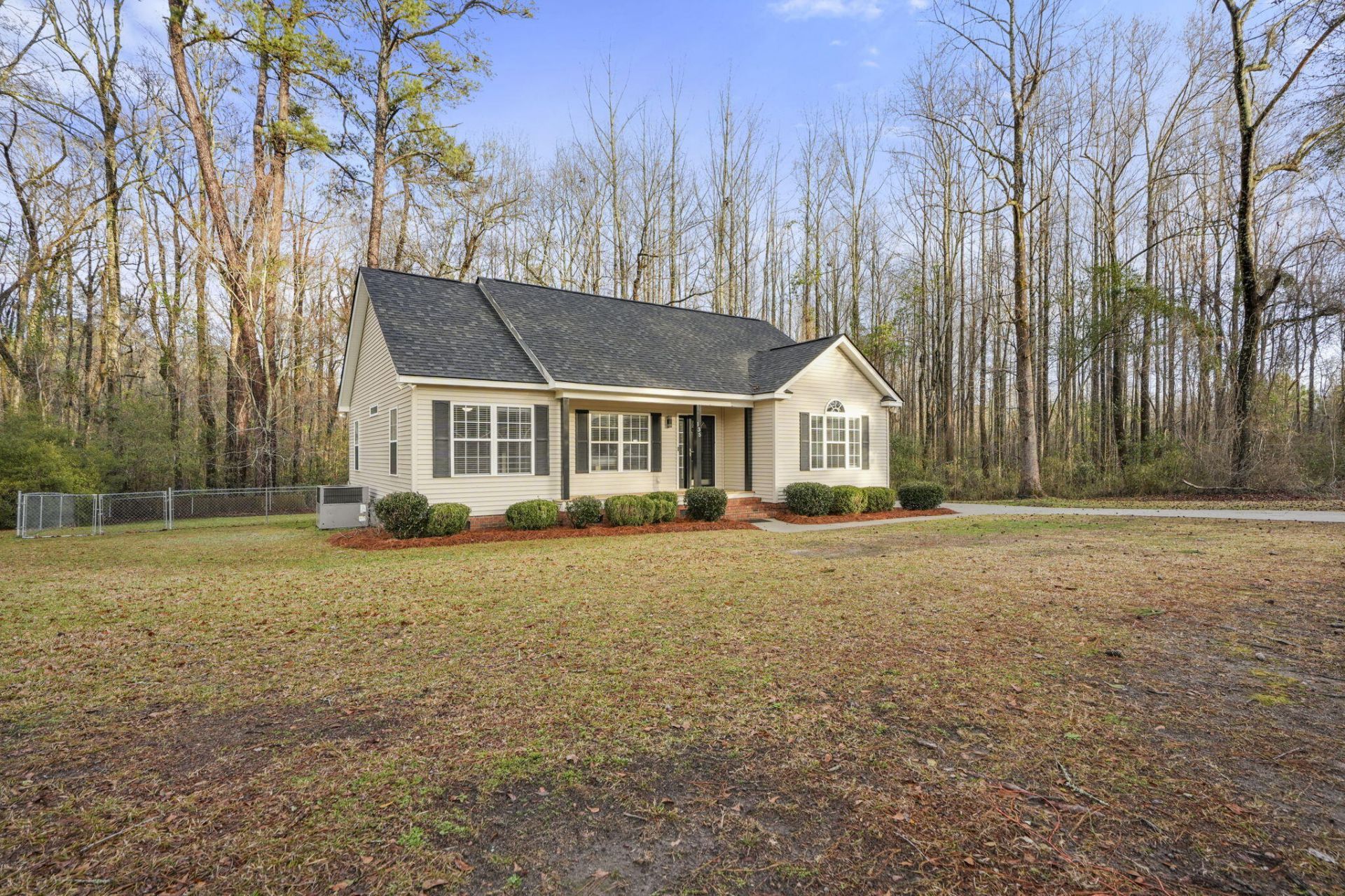 135 Litchfield Court Photo 53