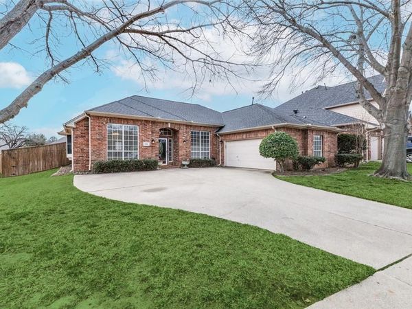 2106 Fair Oaks Circle, Corinth, TX 76210