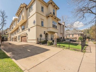 3827 Holland Avenue, Unit B, Dallas, TX 75219